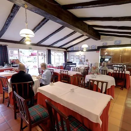 Quinta Da Penha De Franca 4* פונשל